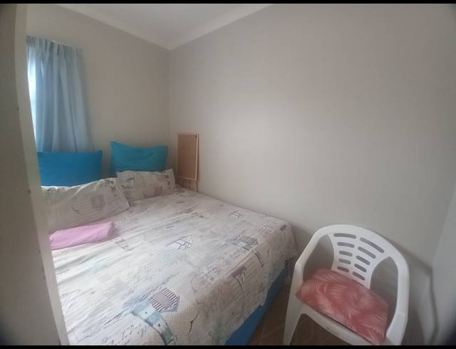 2 BEDROOM FREEHOLD FOR SALE IN CRYSTAL PARK